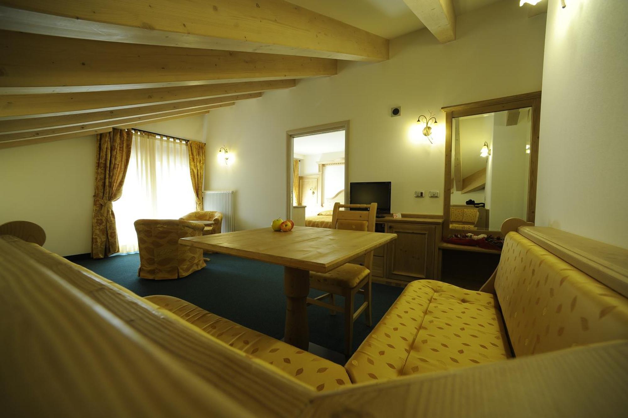 Family Hotel Andes - Only For Family Vigo di Fassa Esterno foto